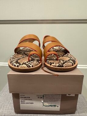 NIB Crown Vintage Aaliya Tan Leather Sandals 6.5